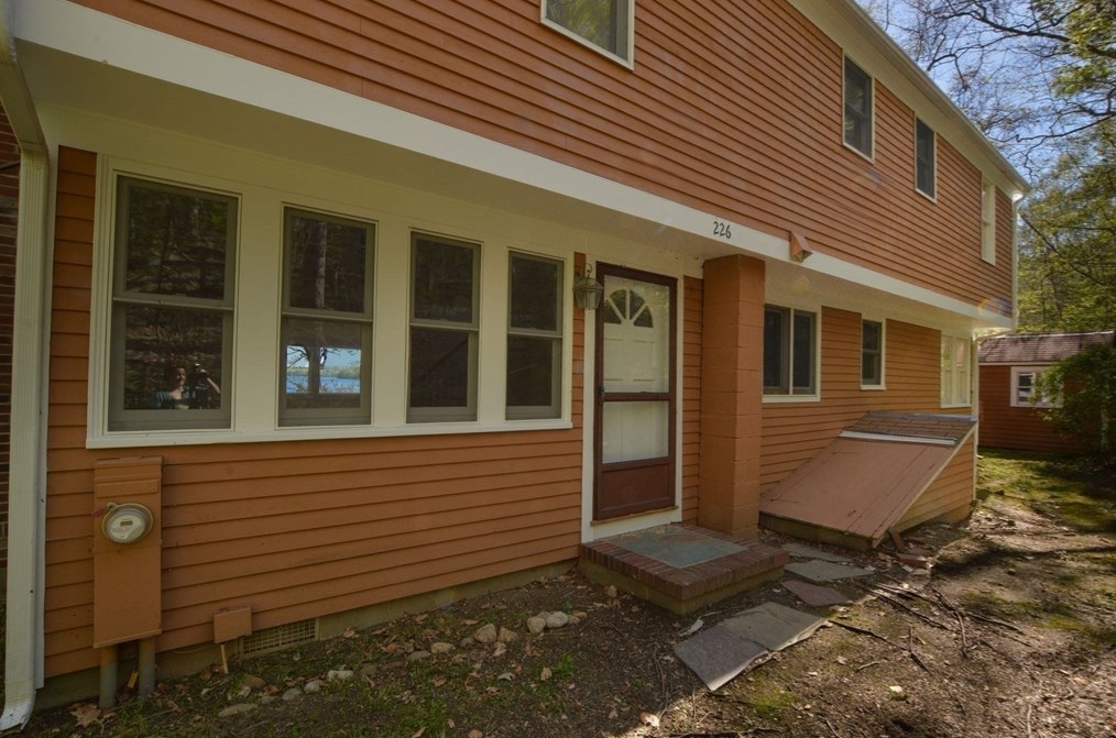 226 Pimlico Pond Rd, Mashpee MA 02649-2160 exterior