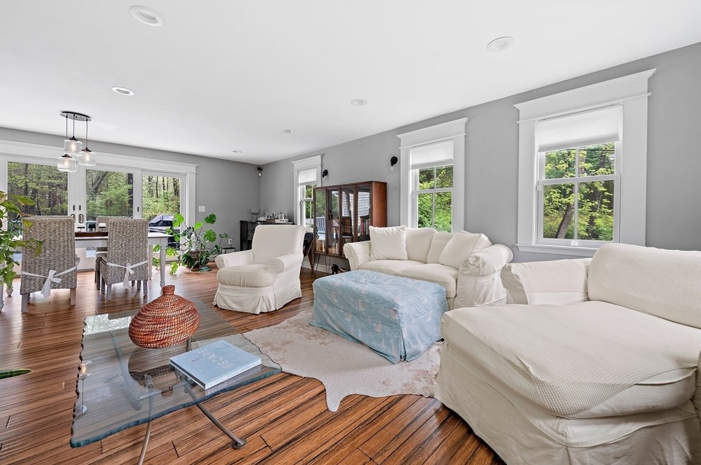 62 Cornet Stetson Rd, Scituate MA 02066-4452 exterior