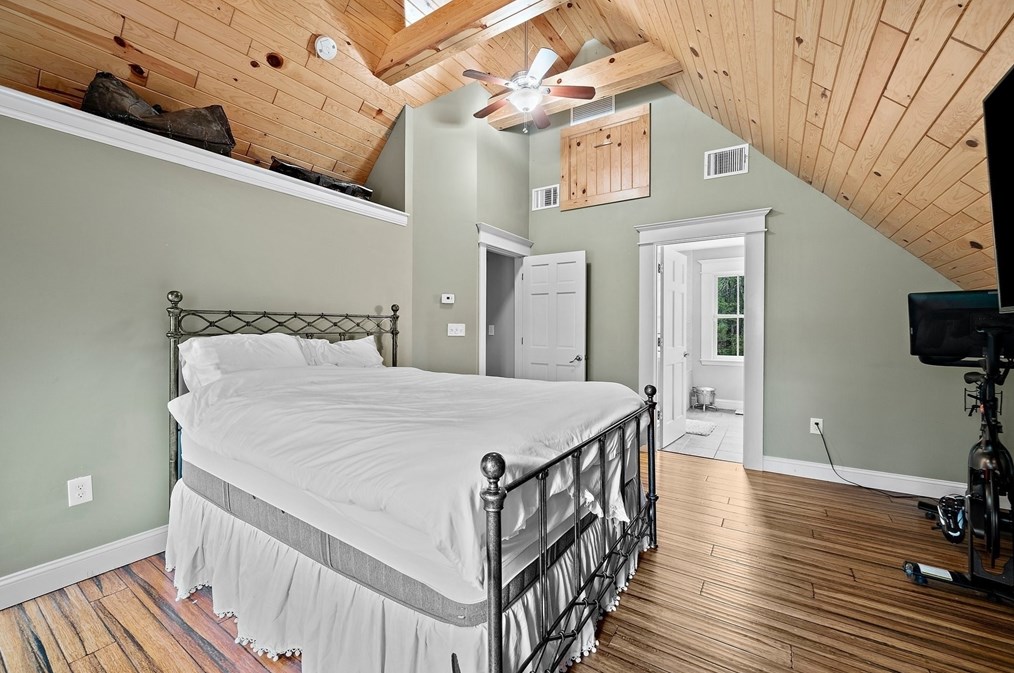 62 Cornet Stetson Rd, Scituate MA 02066-4452 exterior