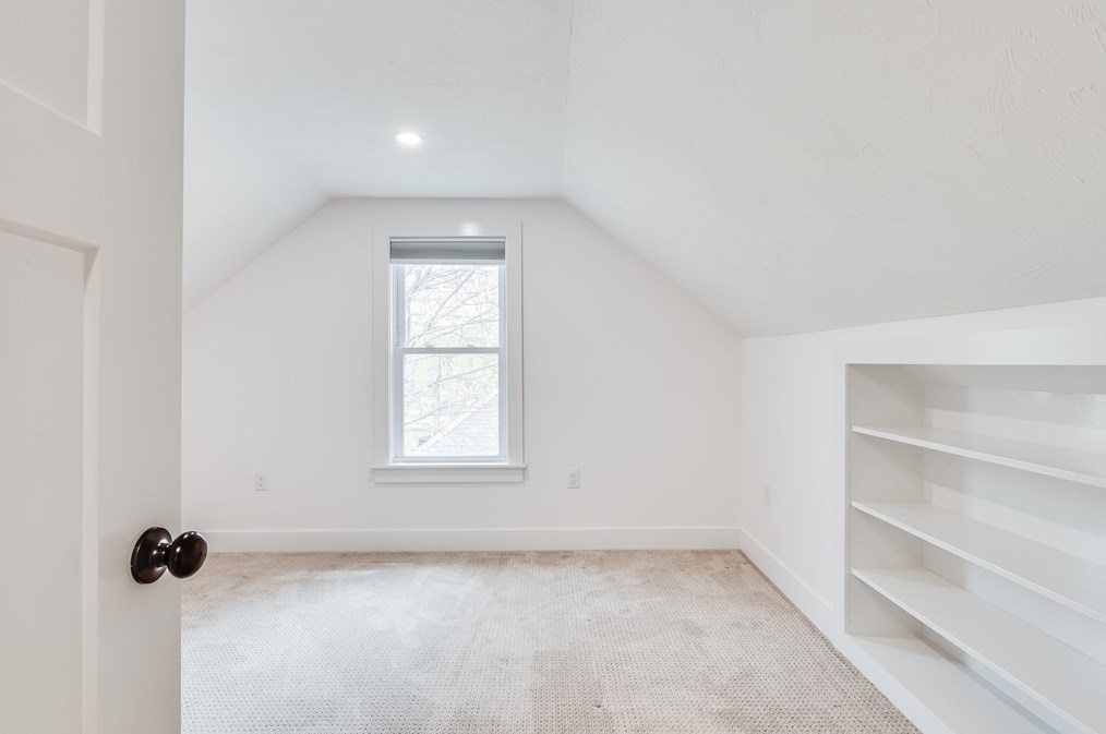 12 Tyler Dr, Sandwich MA  02563-1848 exterior