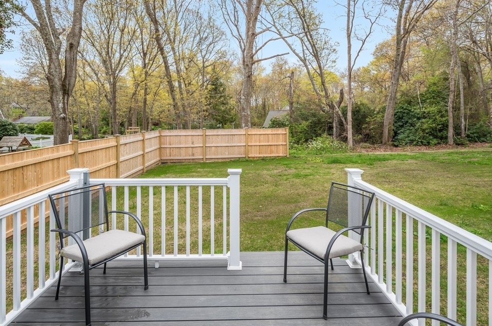 12 Tyler Dr, Sandwich MA  02563-1848 exterior