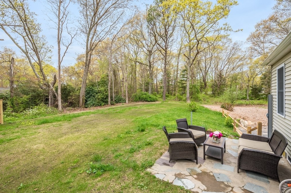 12 Tyler Dr, Sandwich MA  02563-1848 exterior