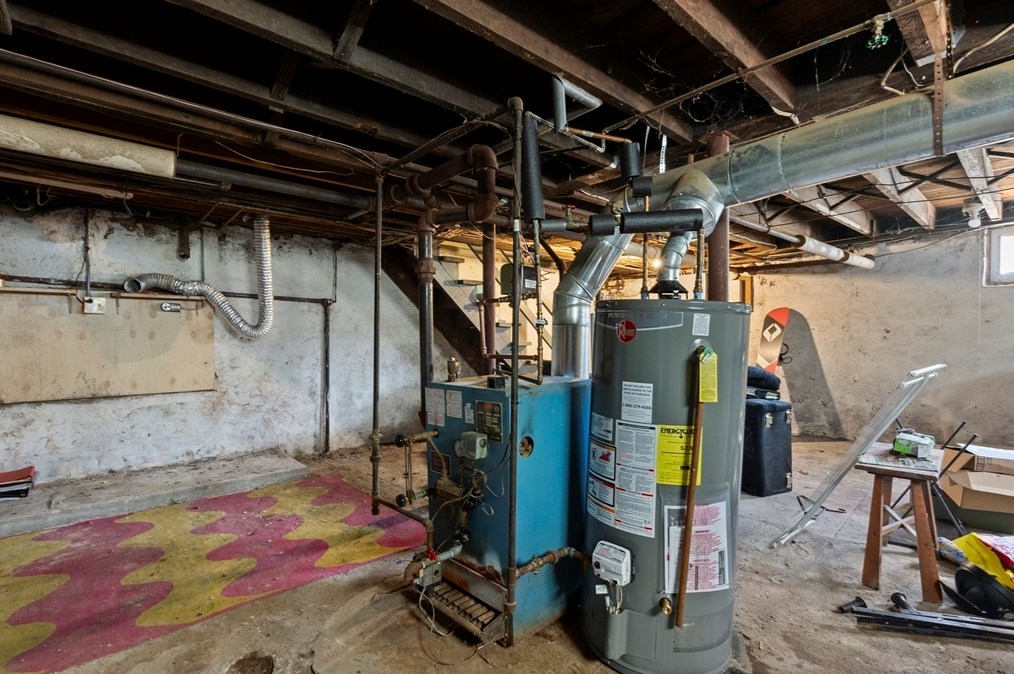 314 Springfield St, Chicopee MA 01013-2834 exterior