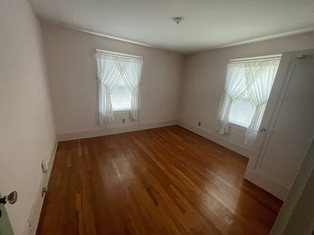 39 Fremont St, Lowell MA 01850-2529 exterior