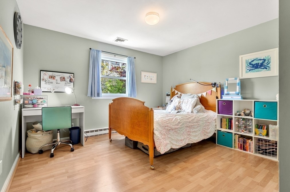 45 Evans Rd, Marblehead MA 01945-2447 exterior