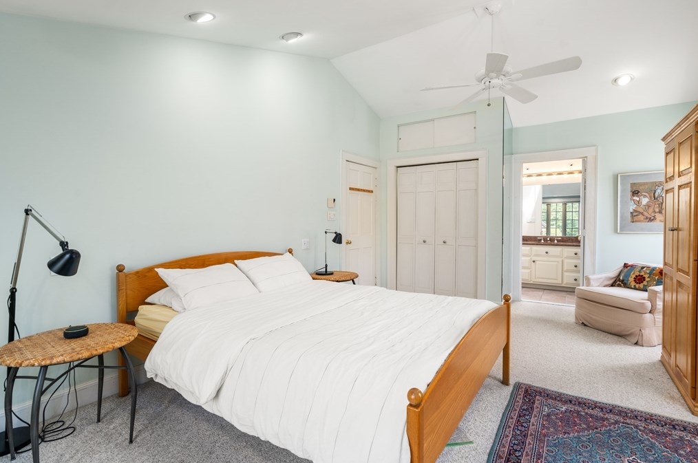 17 Charlotte Rd, Newton MA 02459-1707 exterior