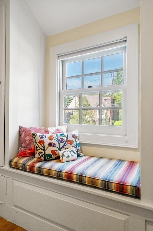 17 Charlotte Rd, Newton MA 02459-1707 exterior