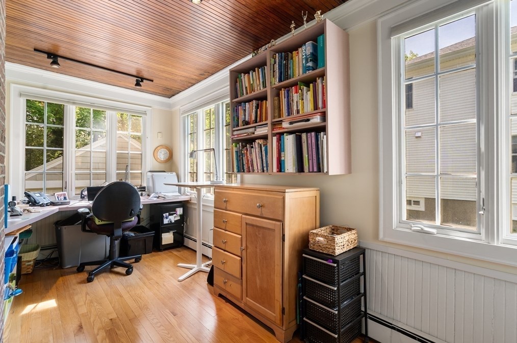 17 Charlotte Rd, Newton MA 02459-1707 exterior