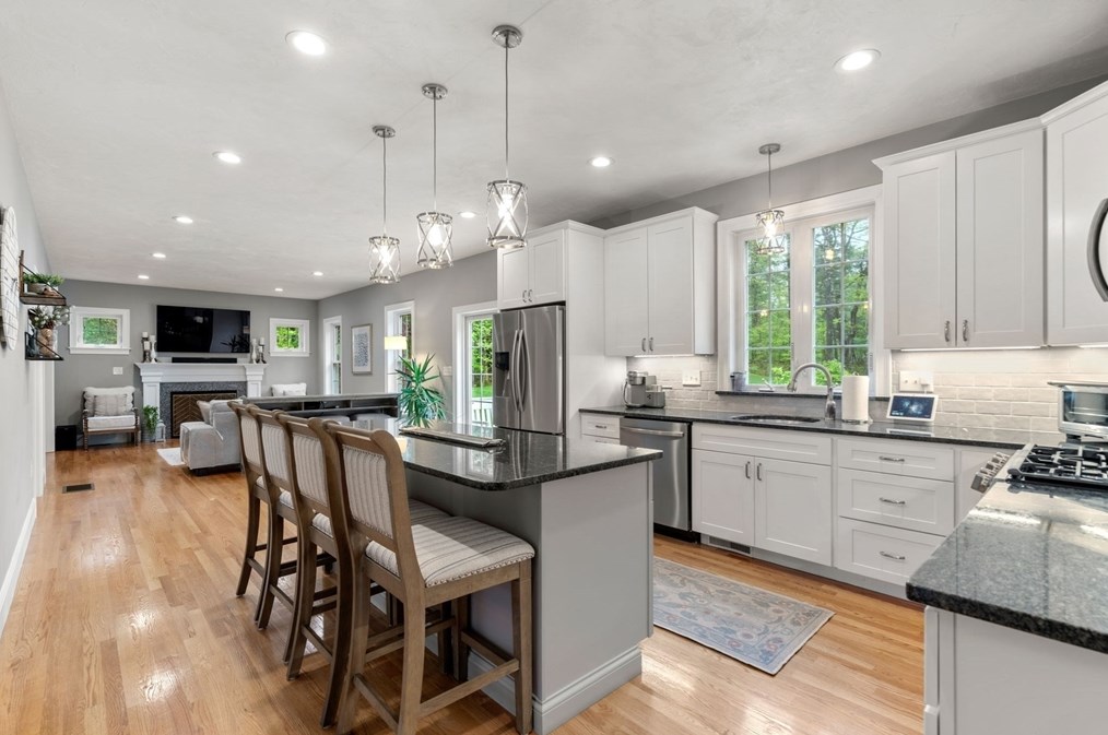 24 Cleveland St, Norfolk MA  02056-1003 exterior