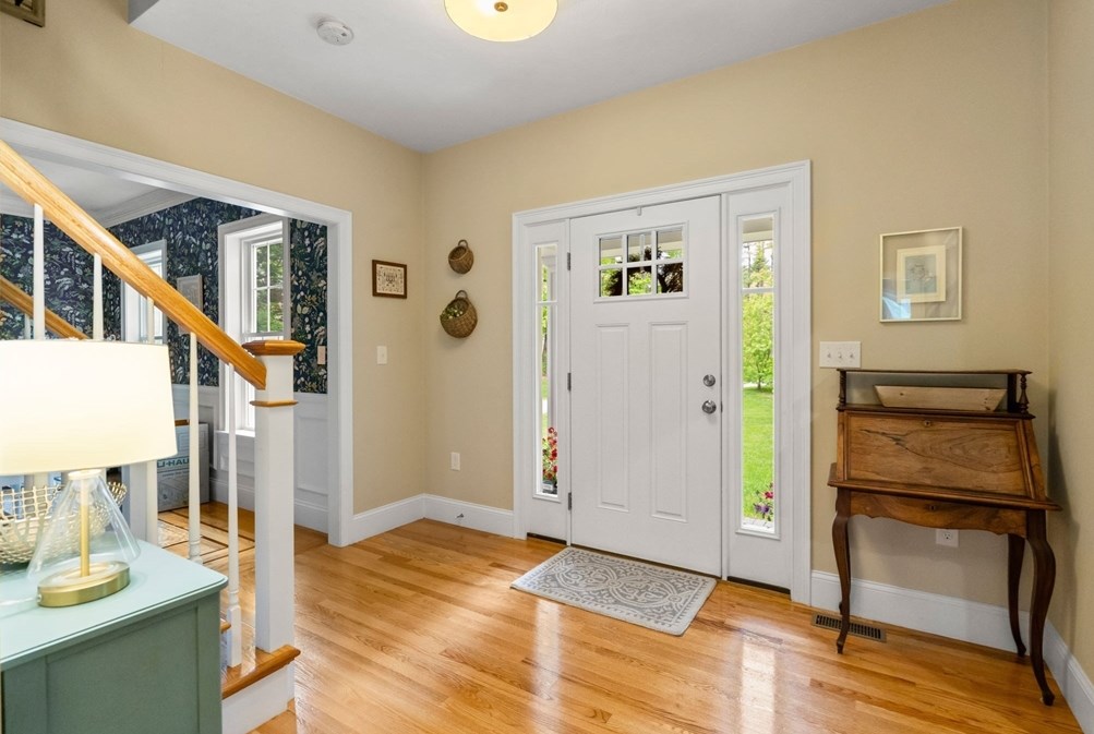 24 Cleveland St, Norfolk MA  02056-1003 exterior