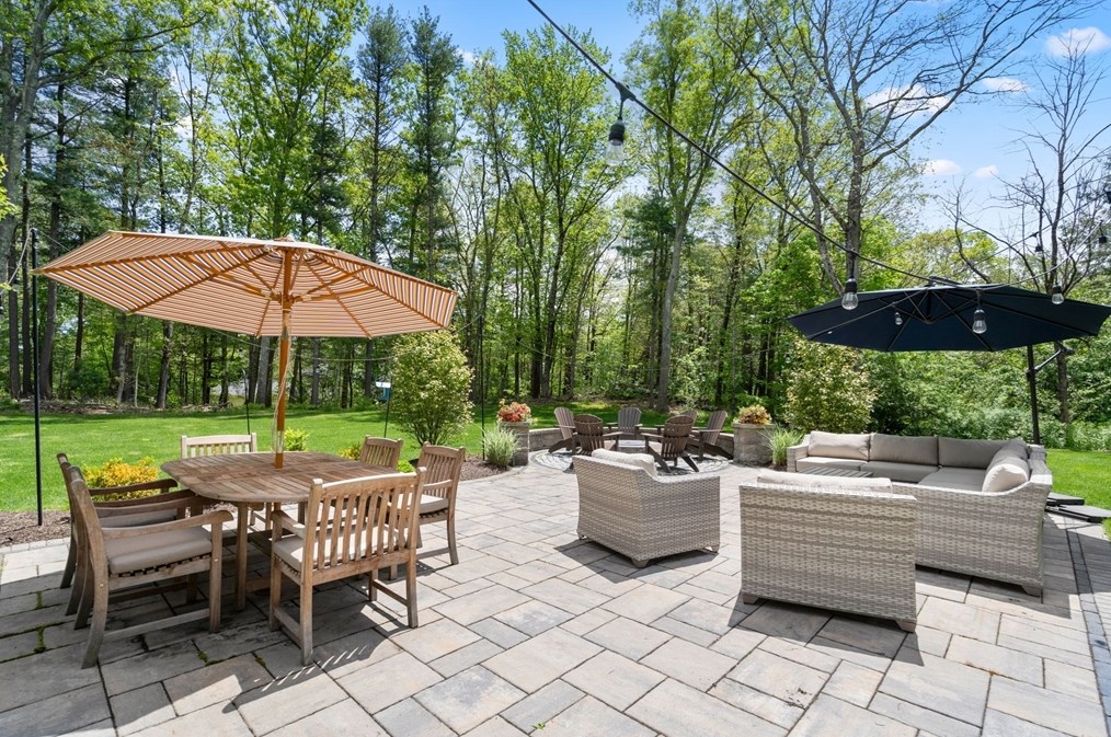 24 Cleveland St, Norfolk MA  02056-1003 exterior