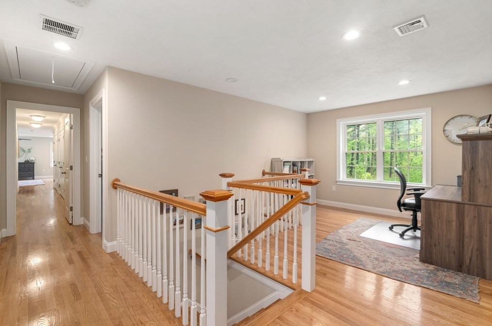 24 Cleveland St, Norfolk MA  02056-1003 exterior