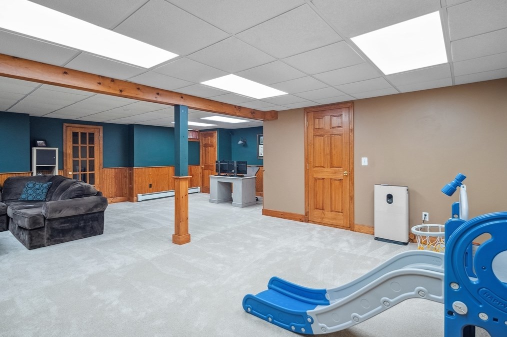 40 Robincrest Ct, Seekonk MA 02771-1322 exterior