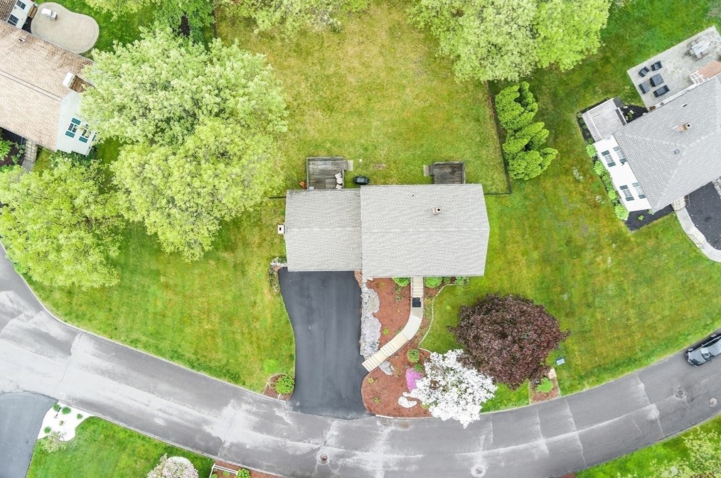 39 Saddlebred Dr, Leominster MA  01453-3494 exterior