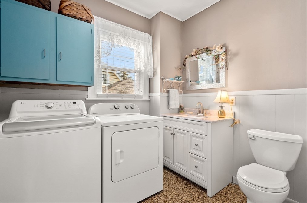 1 Brighton Rd, Worcester MA  01606-2128 exterior