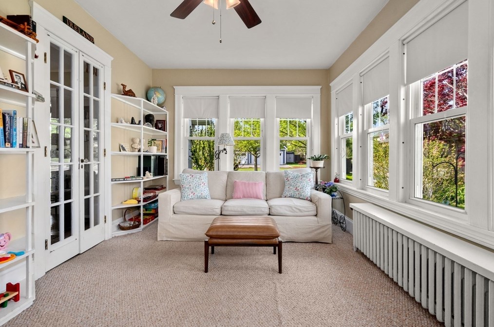 1 Brighton Rd, Worcester MA  01606-2128 exterior