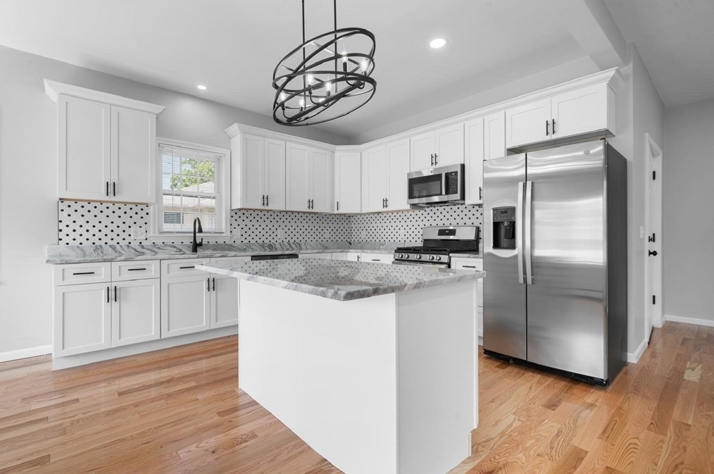 9 Hall St, Webster MA  01570-2330 exterior