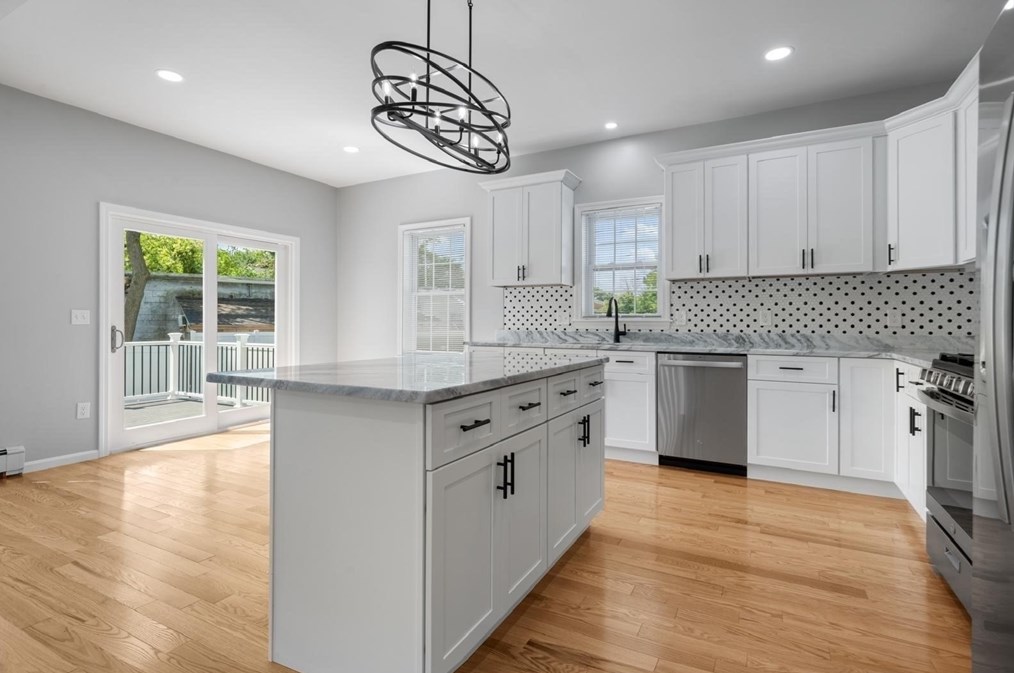 9 Hall St, Webster MA  01570-2330 exterior