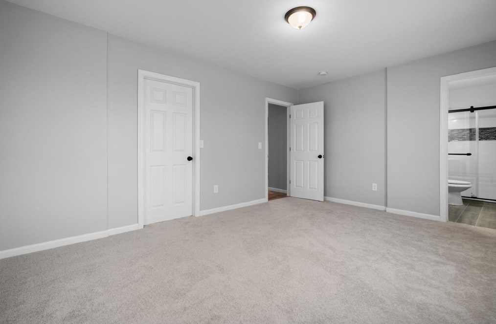 9 Hall St, Webster MA  01570-2330 exterior