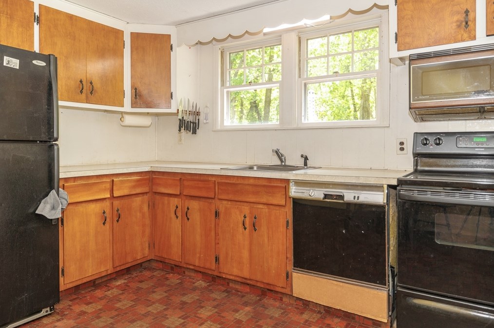 191 Bullard St, Holden MA 01520-2104 exterior