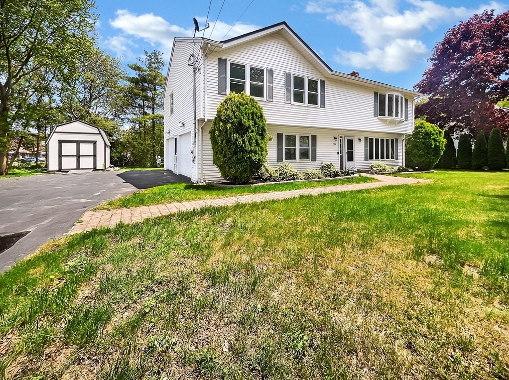 219 Congress St, Milford MA  01757-1403 exterior