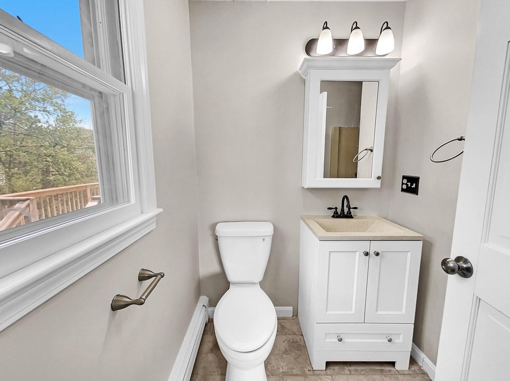 219 Congress St, Milford MA  01757-1403 exterior