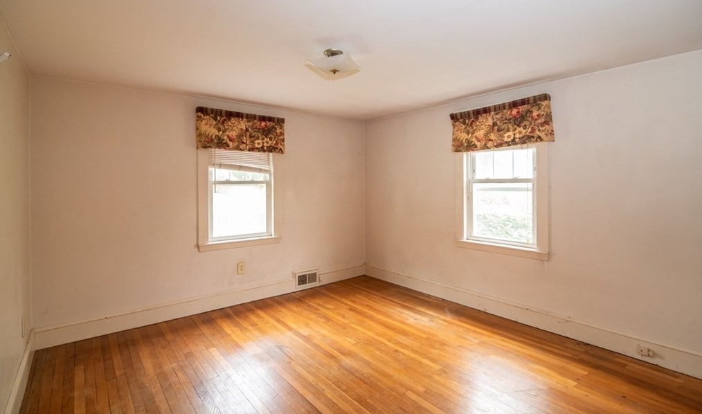 333 Elliott St, Beverly MA 01915-2443 exterior