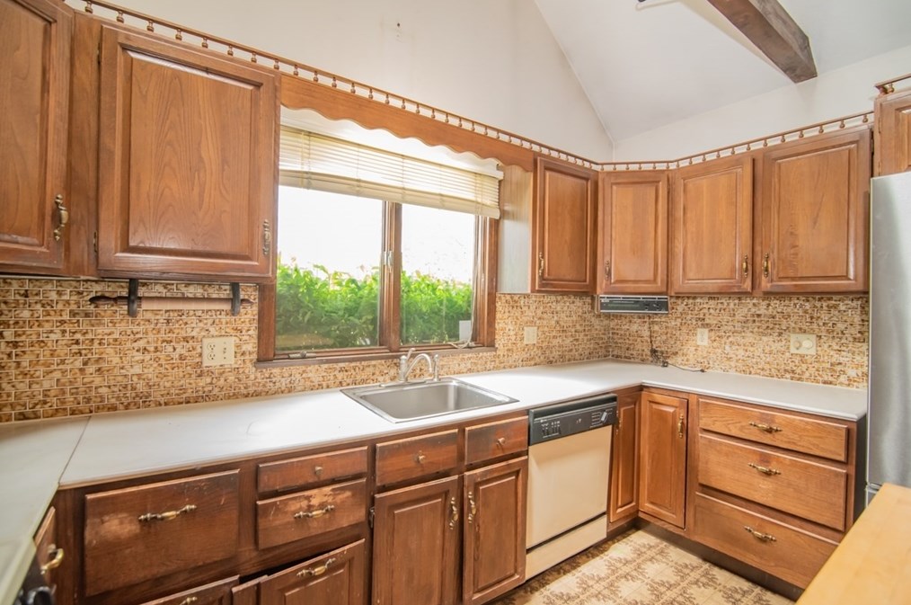 333 Elliott St, Beverly MA 01915-2443 exterior