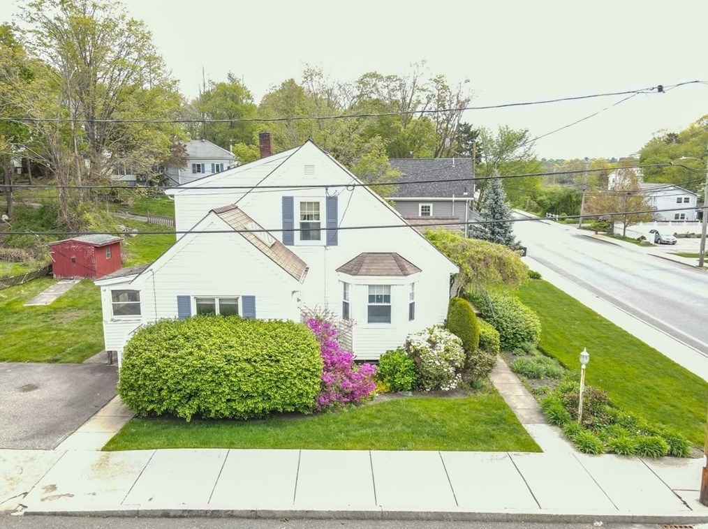 333 Elliott St, Beverly MA 01915-2443 exterior