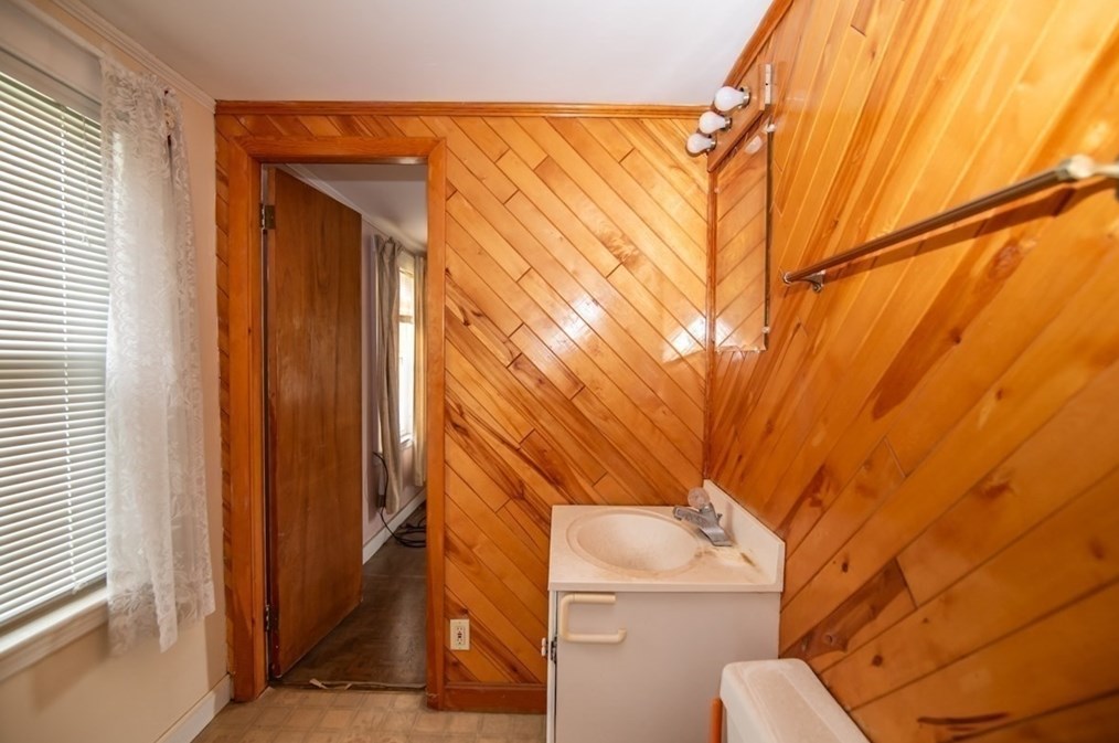 333 Elliott St, Beverly MA 01915-2443 exterior