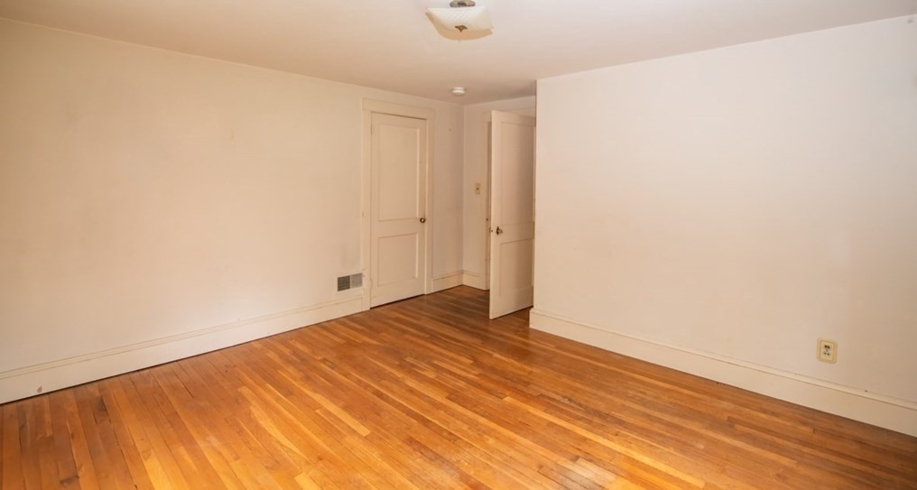 333 Elliott St, Beverly MA 01915-2443 exterior