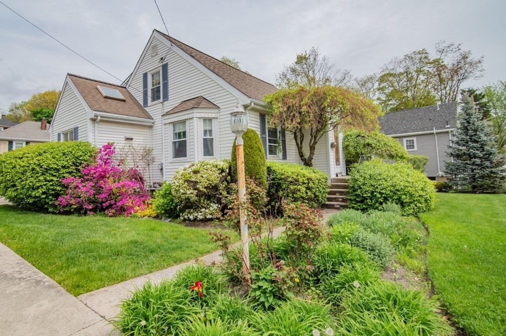 333 Elliott St, Beverly MA 01915-2443 exterior