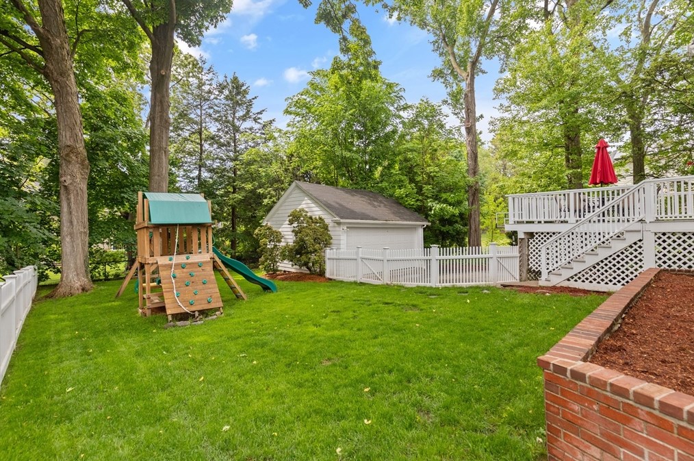 20 Bertwell Rd, Lexington MA 02420-3302 exterior