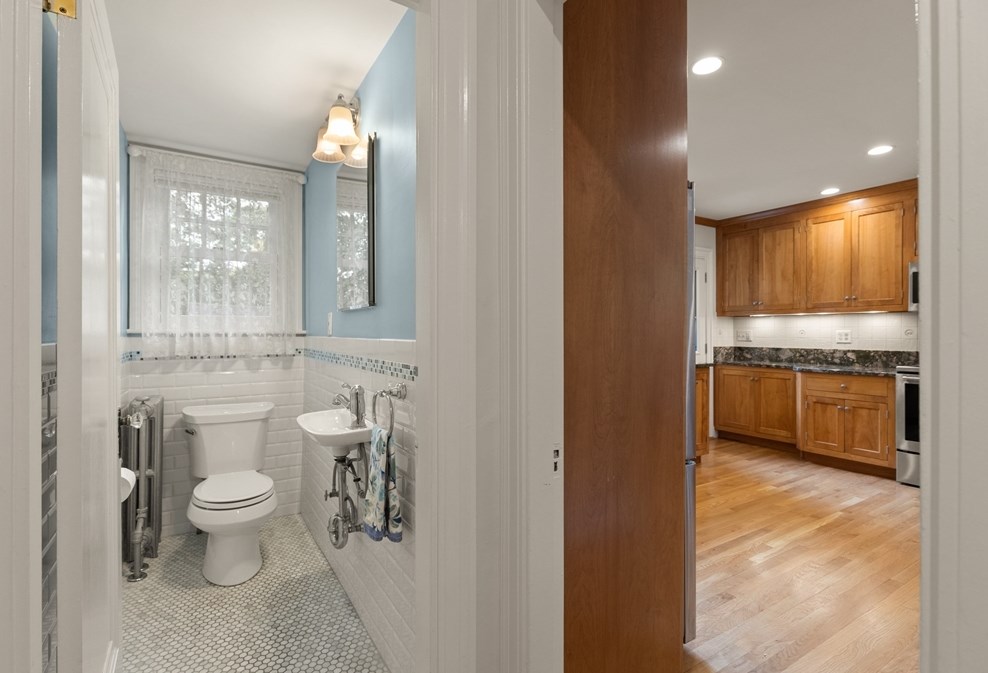 20 Bertwell Rd, Lexington MA 02420-3302 exterior