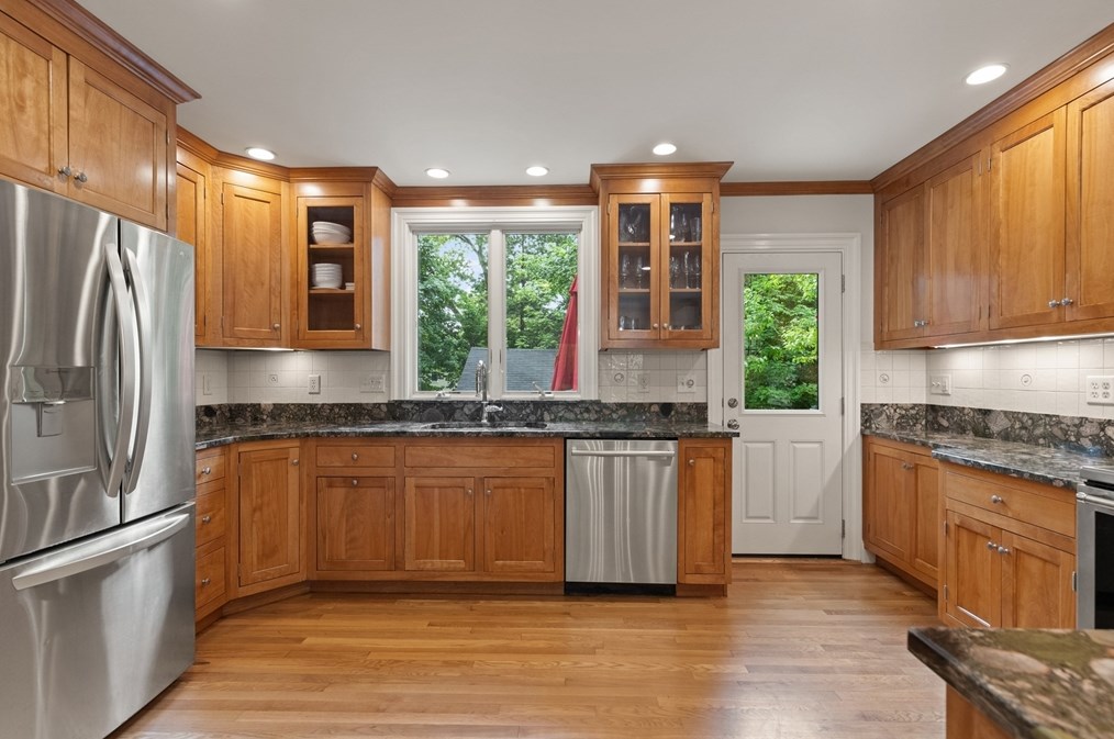 20 Bertwell Rd, Lexington MA 02420-3302 exterior