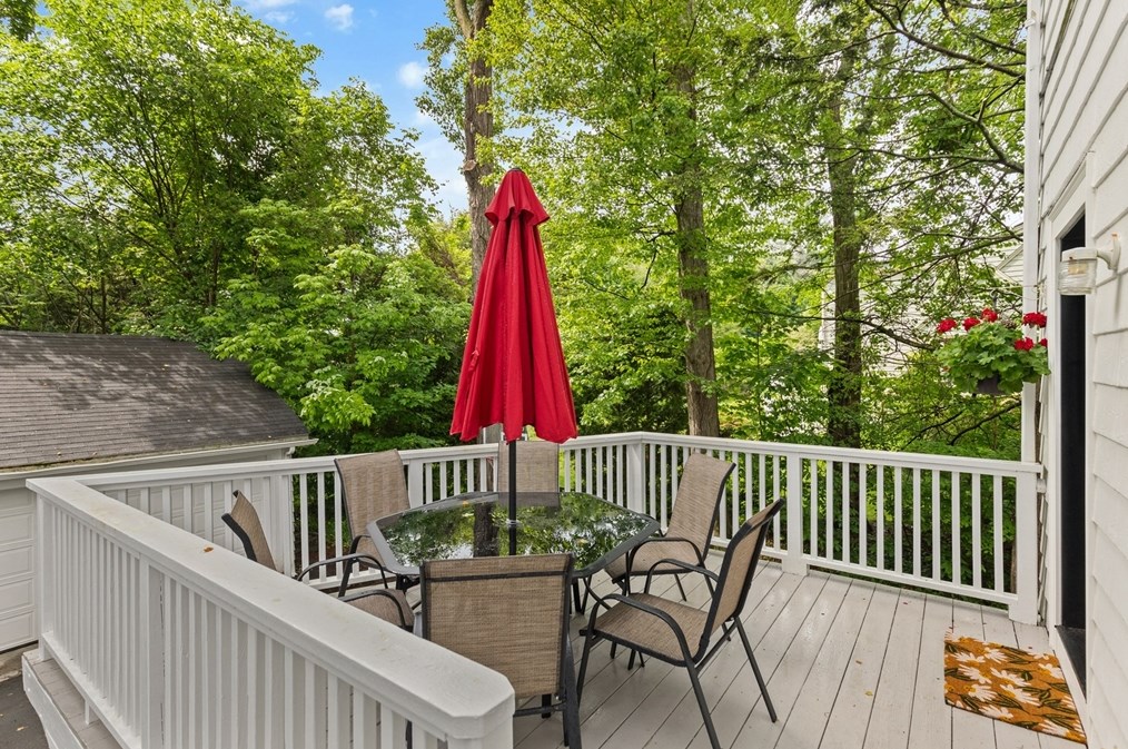 20 Bertwell Rd, Lexington MA 02420-3302 exterior