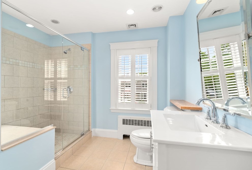 39 Prince St, Needham MA  02492-3718 exterior