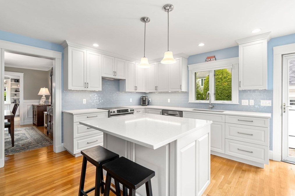 39 Prince St, Needham MA  02492-3718 exterior