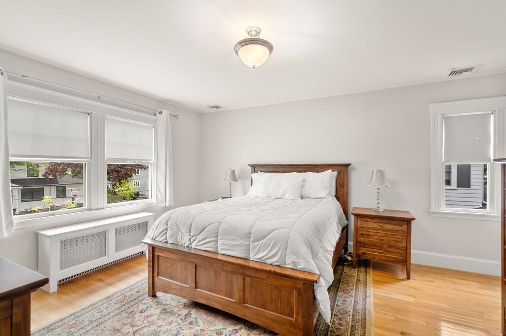 39 Prince St, Needham MA  02492-3718 exterior