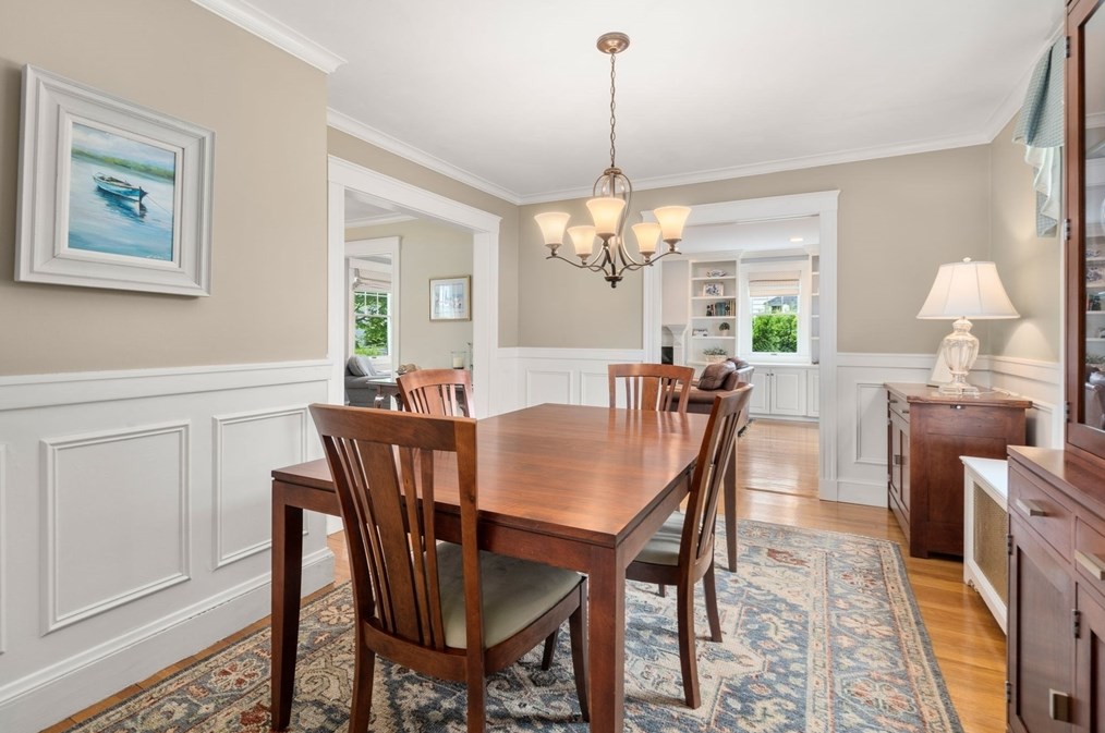 39 Prince St, Needham MA  02492-3718 exterior