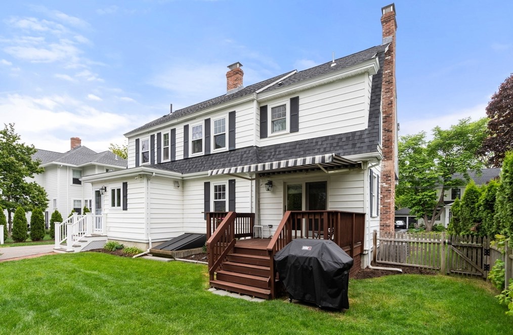 39 Prince St, Needham MA  02492-3718 exterior