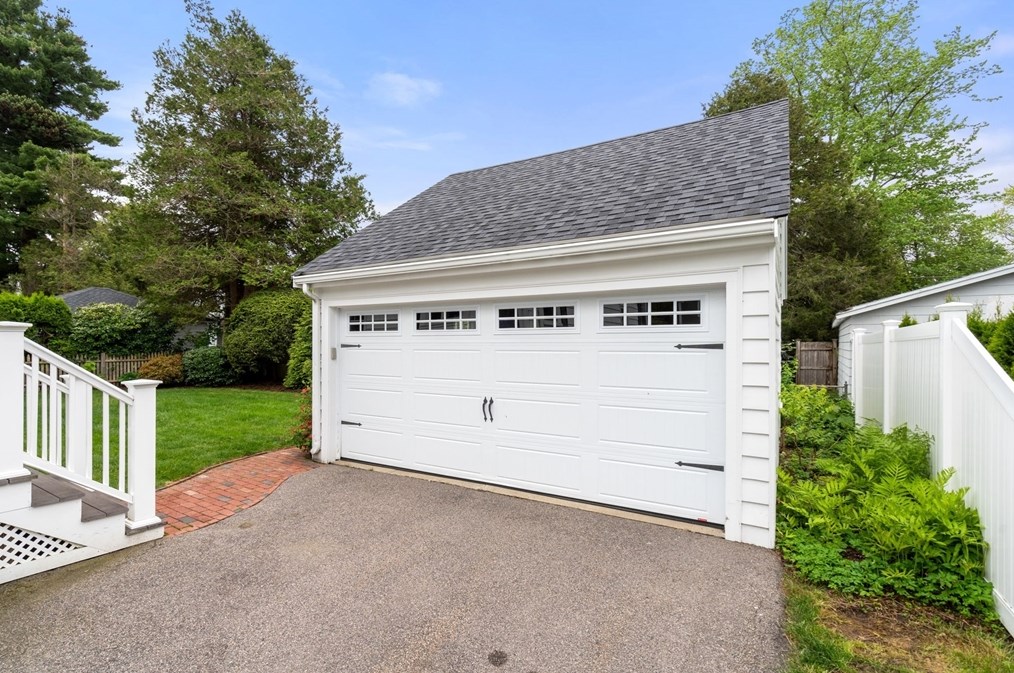 39 Prince St, Needham MA  02492-3718 exterior