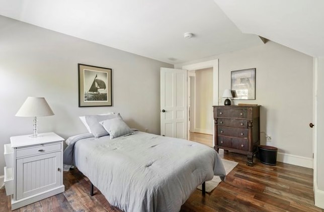 35 Chapel St, Duxbury MA 02332-3822 exterior