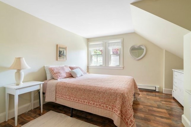 35 Chapel St, Duxbury MA 02332-3822 exterior