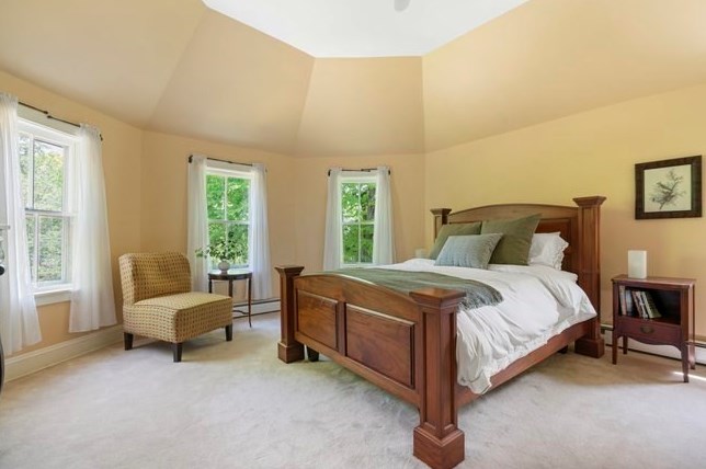 35 Chapel St, Duxbury MA 02332-3822 exterior