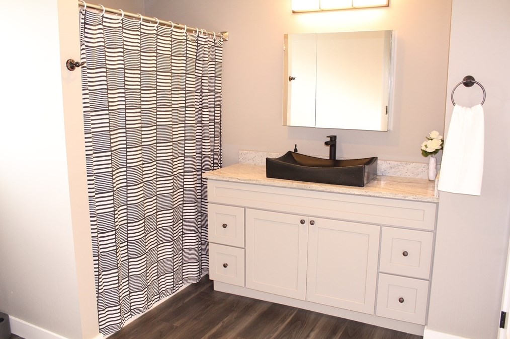 443 Cambridge St, Worcester MA 01603-2325 exterior