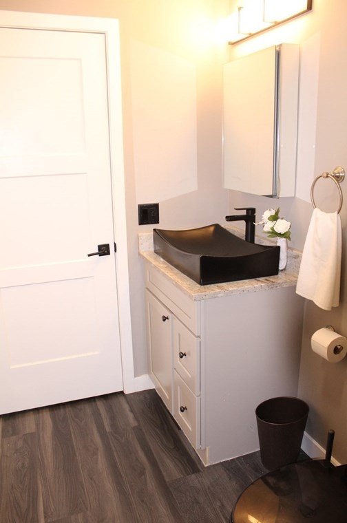 443 Cambridge St, Worcester MA 01603-2325 exterior