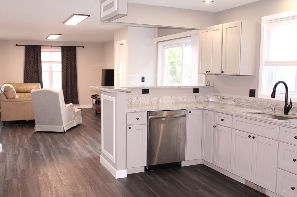 443 Cambridge St, Worcester MA 01603-2325 exterior