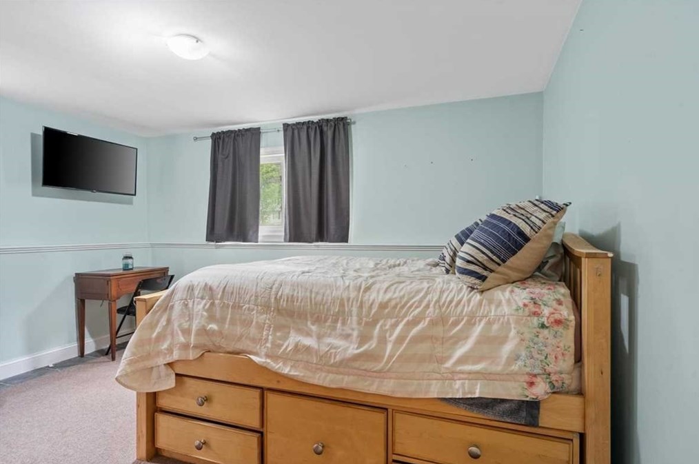 484 Brown St, Winchendon MA 01475-1024 exterior