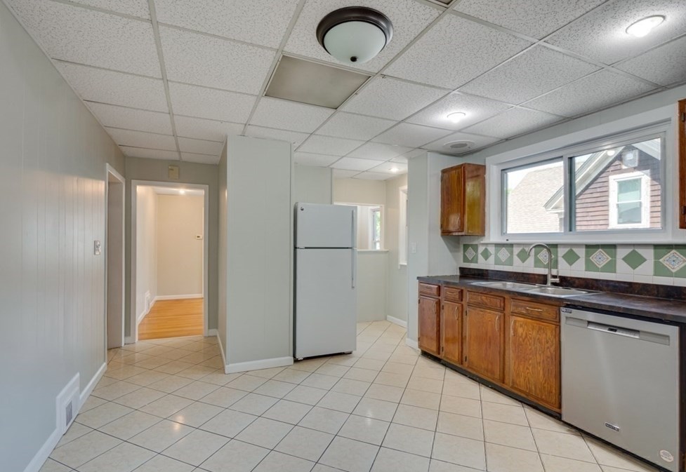 60 Pine St, Malden MA 02148-2340 exterior